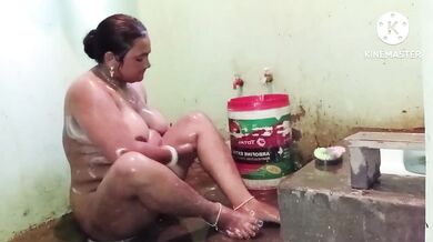 Big boobs bhabhi having stunning bathroom fuck